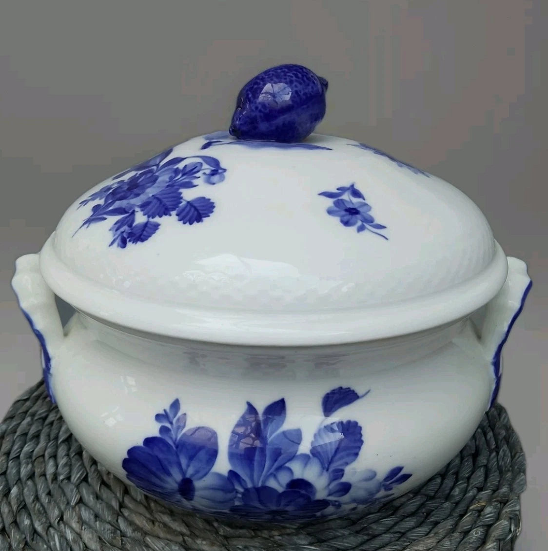 Royal Copenhagen Braided Blue Flower Large Soup Tureen Flowers