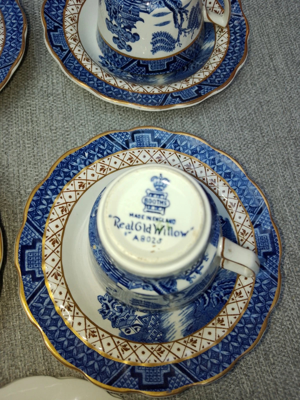 Booths Real Old Willow A8025 Set Of 4 Small Cups And 6 Saucers Double Gold Trim - Helsby Vintage