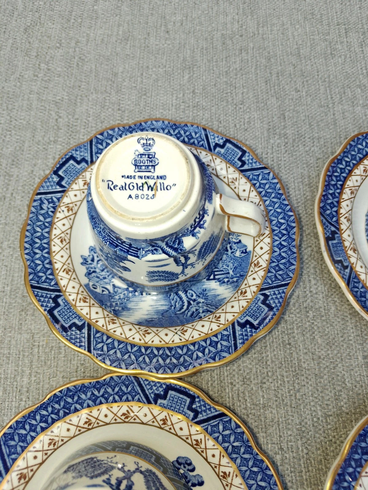 Booths Real Old Willow A8025 Set Of 4 Small Cups And 6 Saucers Double Gold Trim - Helsby Vintage