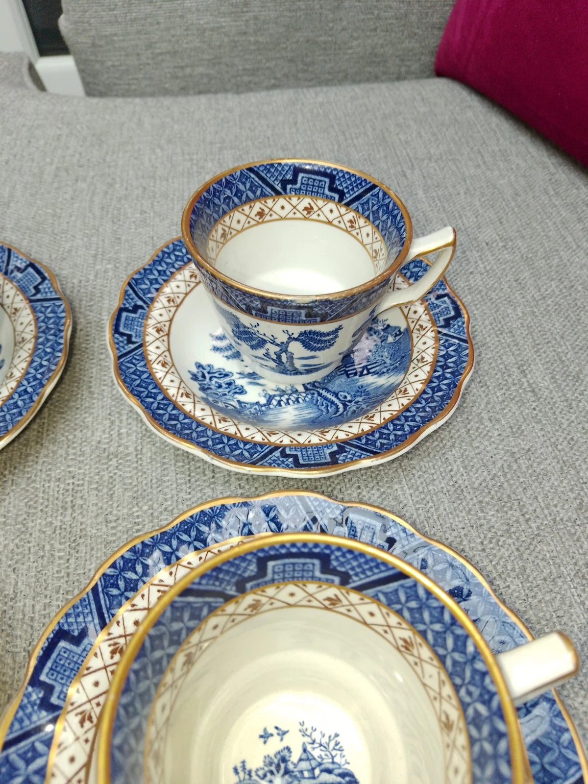 Booths Real Old Willow A8025 Set Of 4 Small Cups And 6 Saucers Double Gold Trim - Helsby Vintage