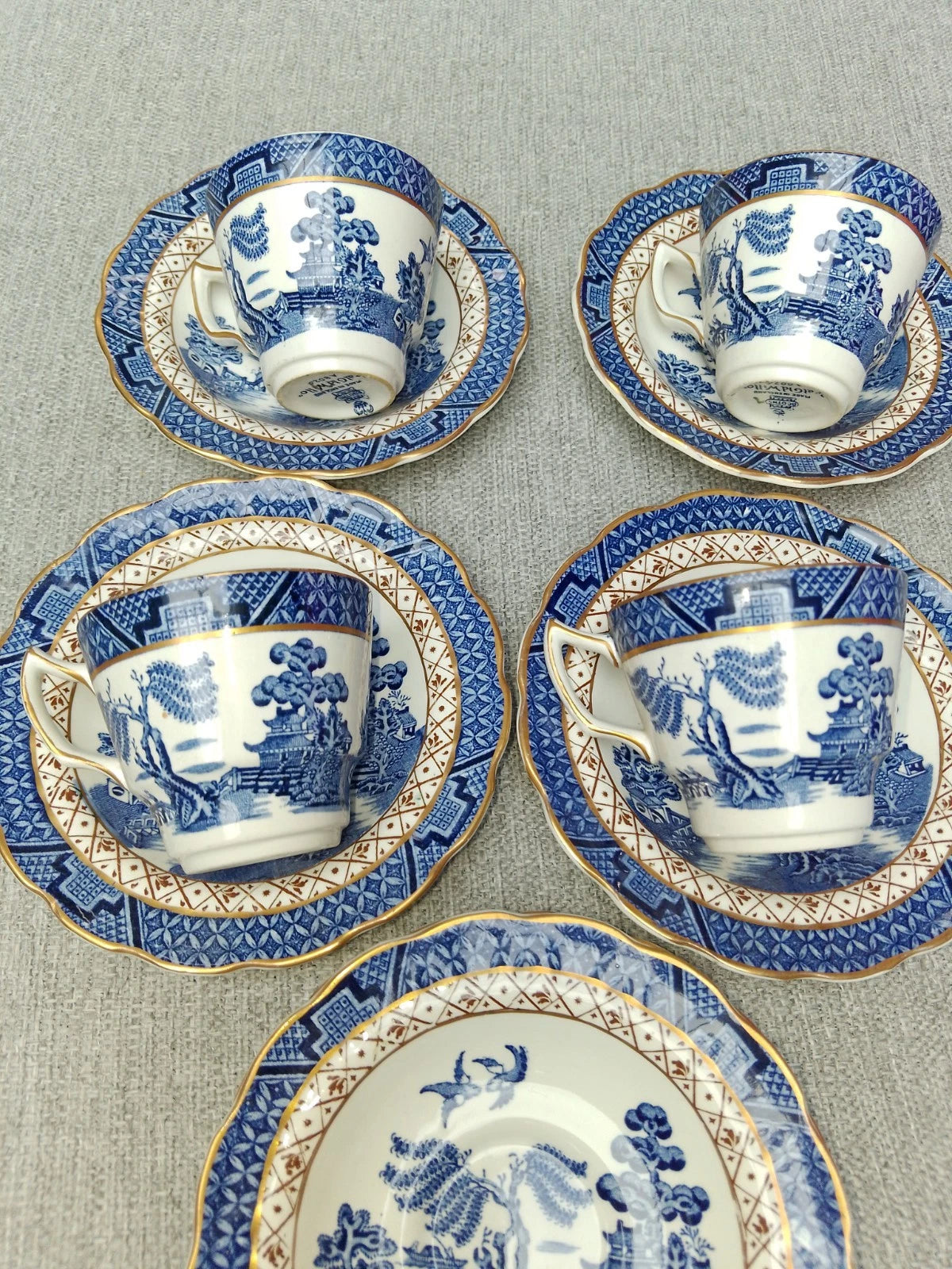 Booths Real Old Willow A8025 Set Of 4 Small Cups And 6 Saucers Double Gold Trim - Helsby Vintage