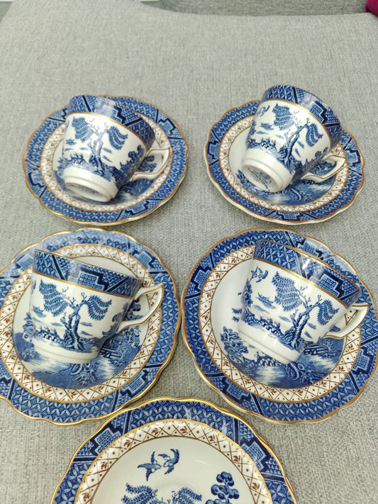 Booths Real Old Willow A8025 Set Of 4 Small Cups And 6 Saucers Double Gold Trim - Helsby Vintage