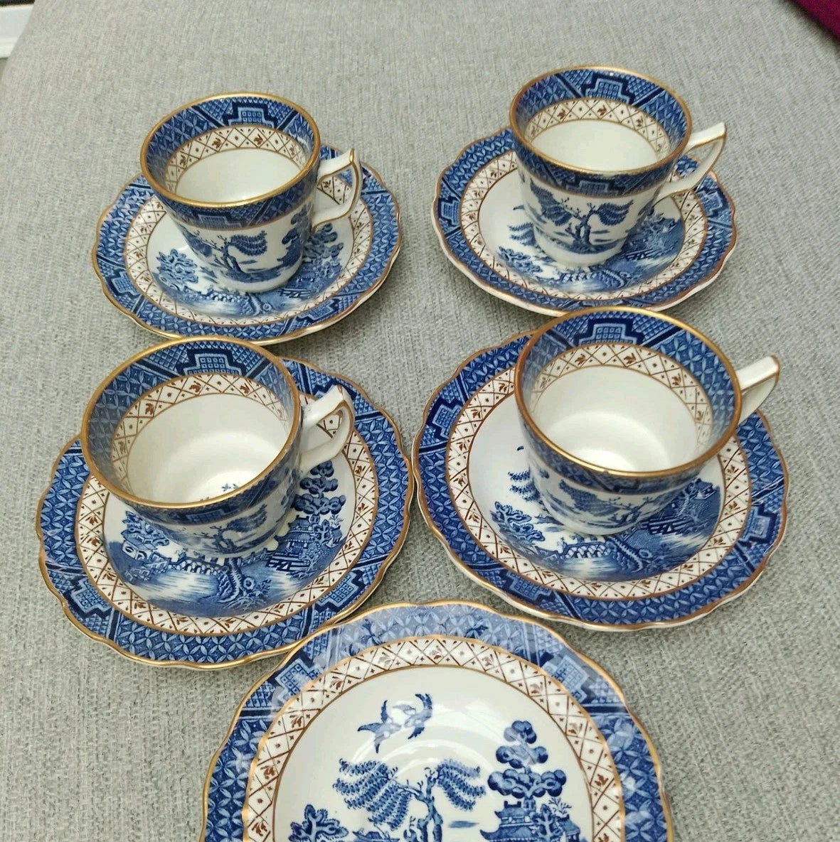 Booths Real Old Willow A8025 Set Of 4 Small Cups And 6 Saucers Double Gold Trim - Helsby Vintage
