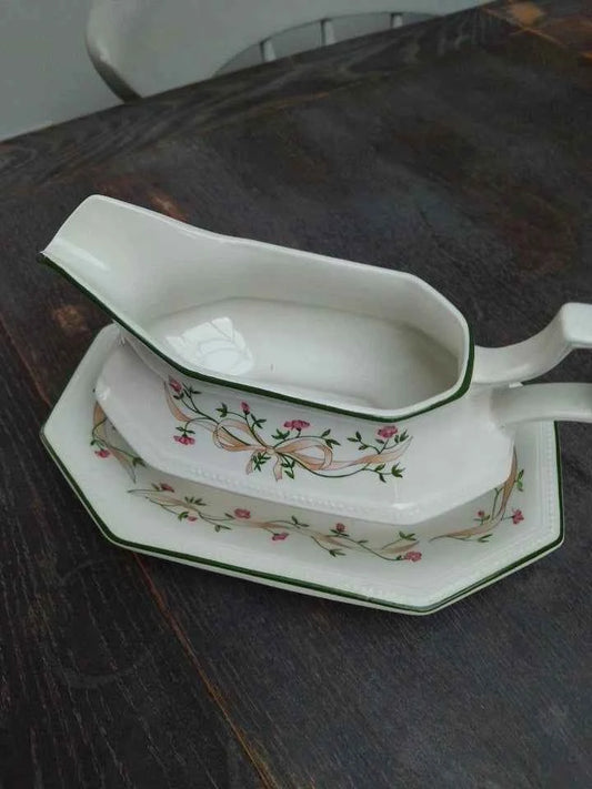 Johnson Brothers Eternal Beau Gravy Boat with Stand - Helsby Vintage