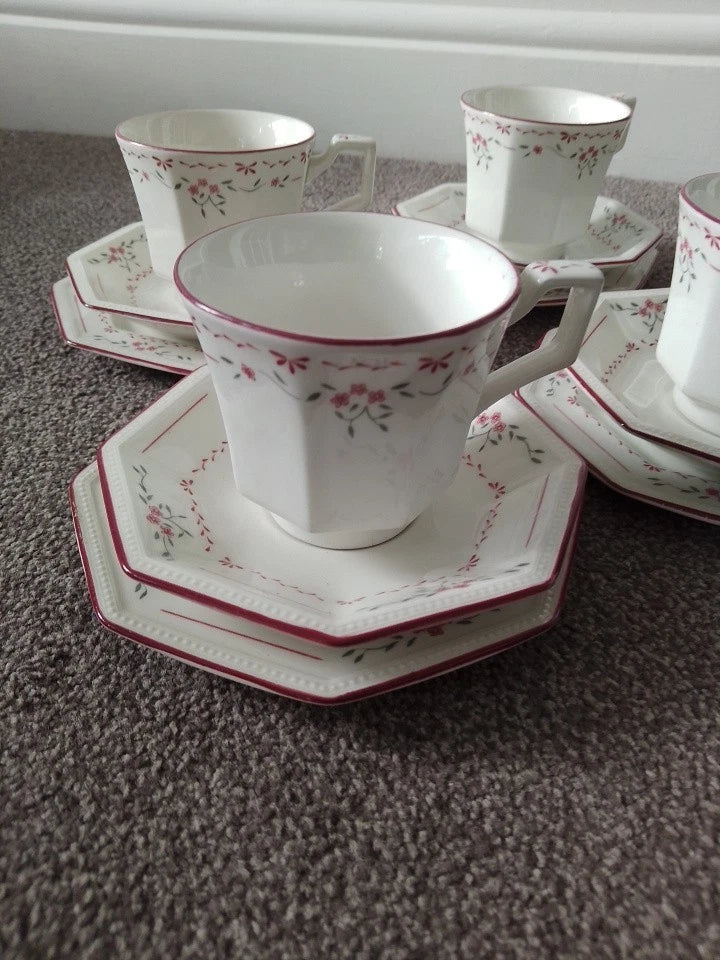 Johnson Brothers Madison Set Of 4 Trios 4 Cups, 4 Saucers, 4 Side Plates - Helsby Vintage