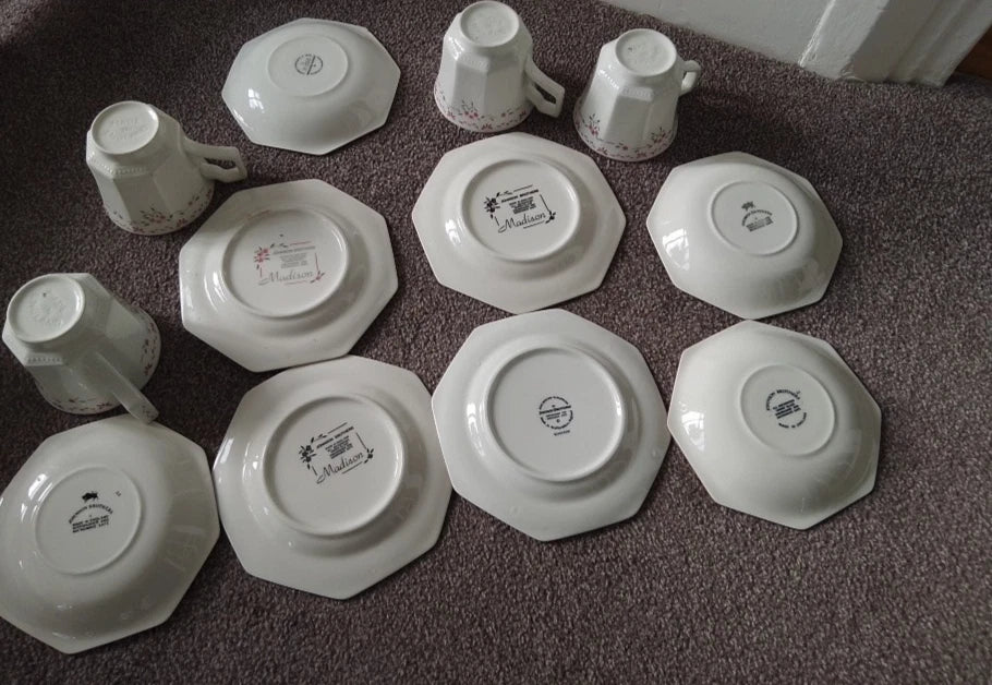 Johnson Brothers Madison Set Of 4 Trios 4 Cups, 4 Saucers, 4 Side Plates - Helsby Vintage
