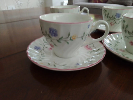 Johnson Brothers Summer Chintz Set of 4 Cups and 4 Saucers - Helsby Vintage