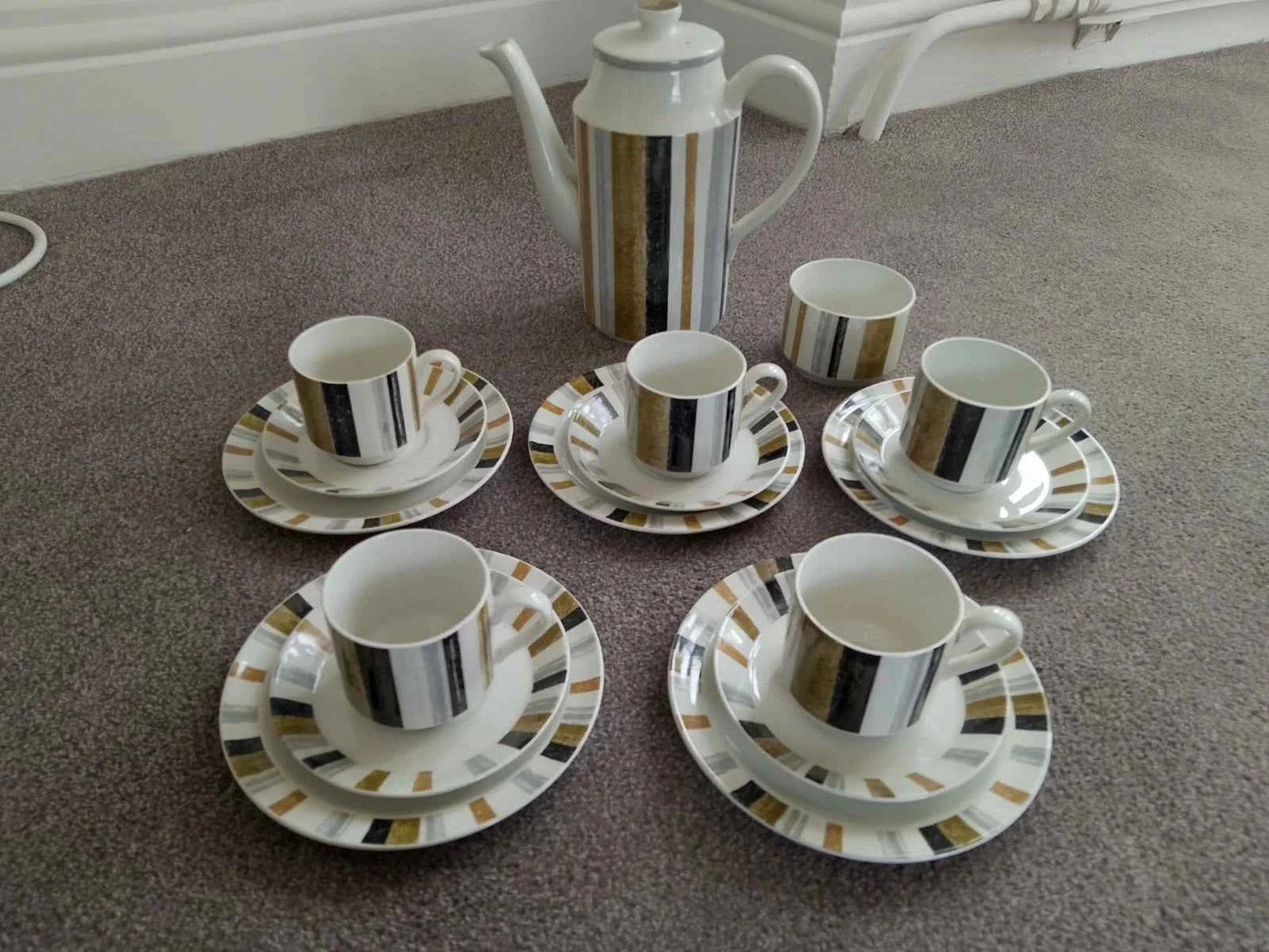 Midwinter Queensbury Coffee Set Stripe 17 Pieces Black Brown Stripe - Helsby Vintage