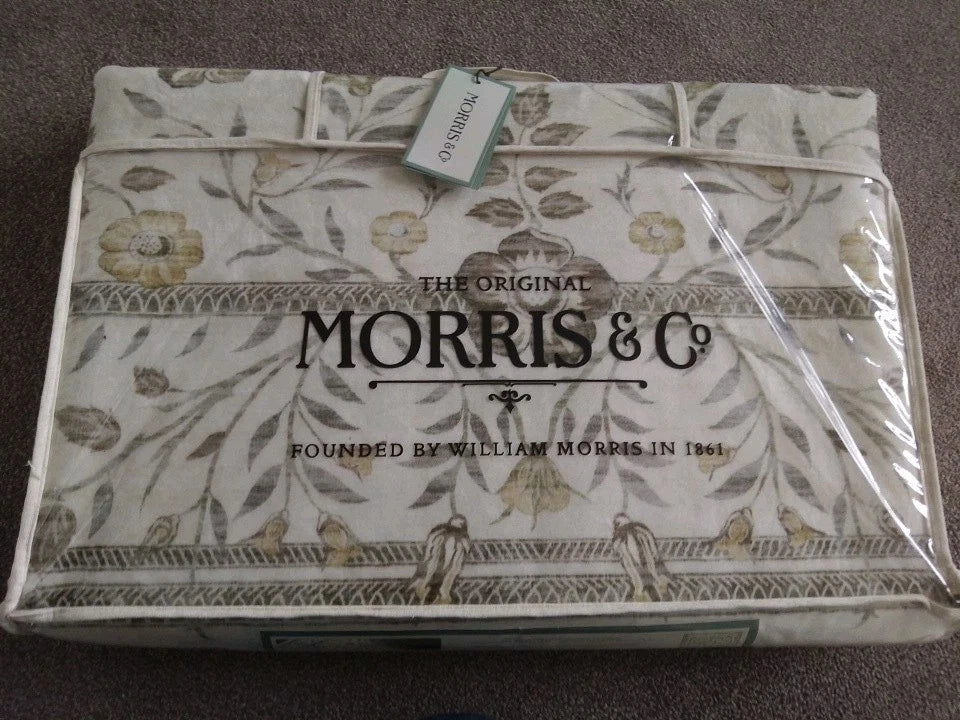 Morris And Co William Morris Rug 5ft X 7ft, Sweet Briar Natural Non Slip Backing - Helsby Vintage