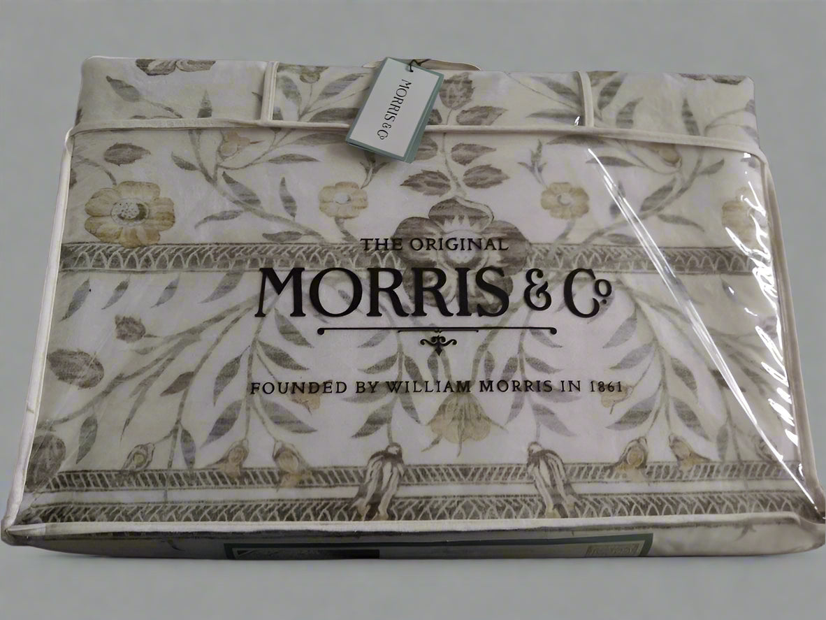 Morris And Co William Morris Rug 5ft X 7ft, Sweet Briar Natural Non Slip Backing - Helsby Vintage