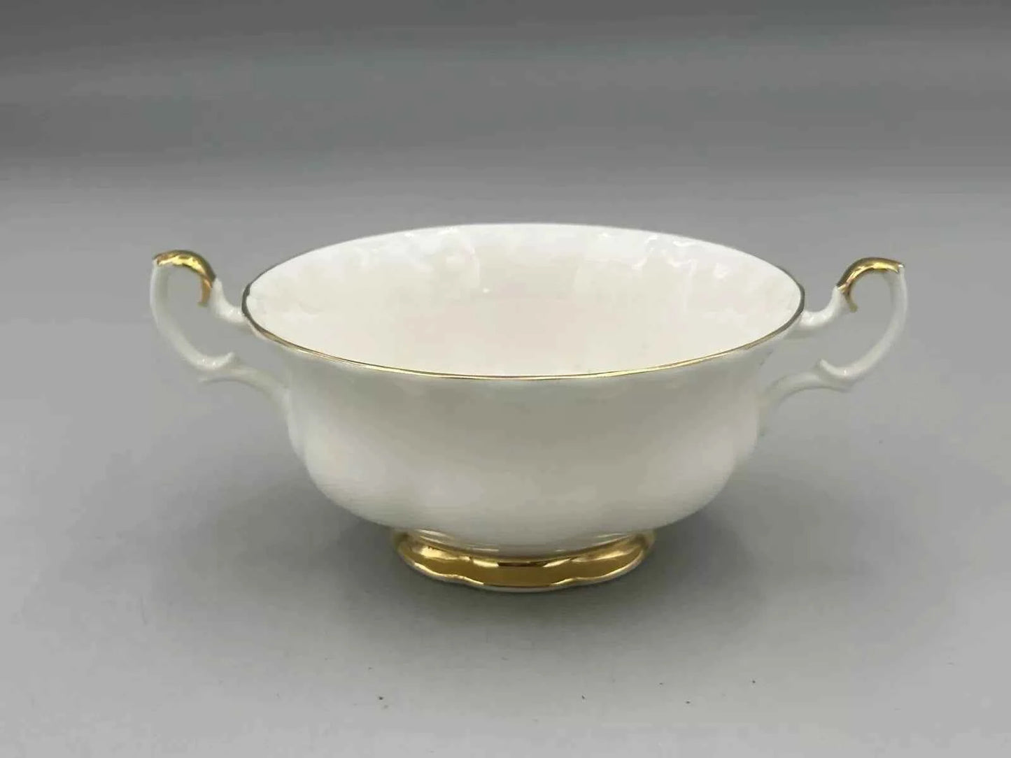 Royal Albert Val D'Or Set Of 6 Twin Handled Soup Cups - Helsby Vintage