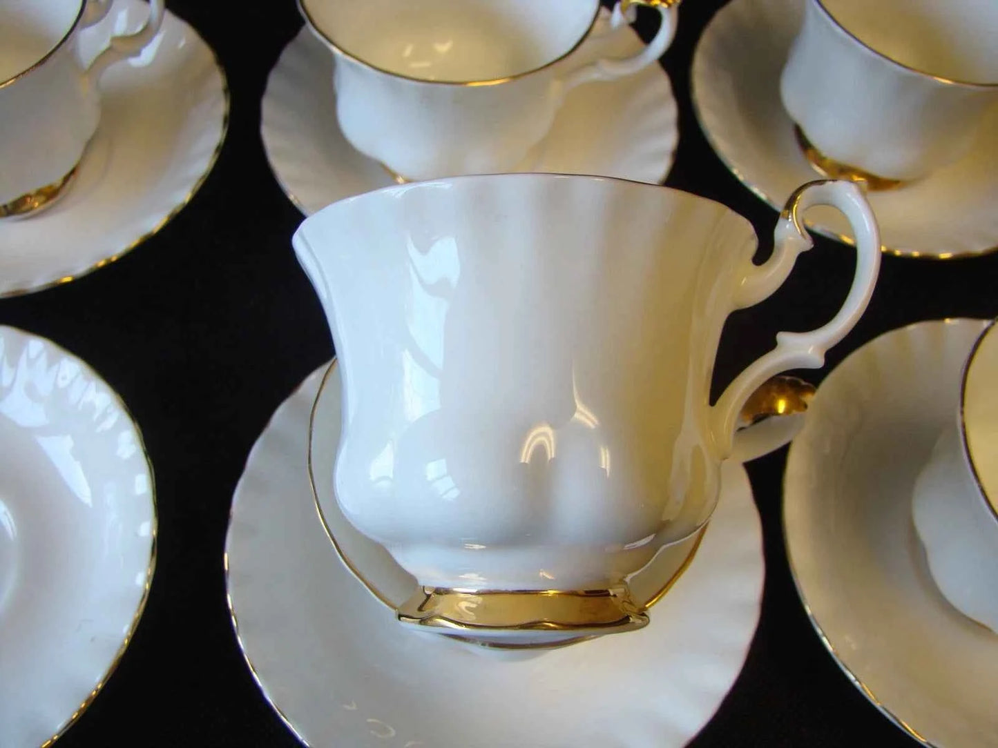 Royal Albert Val D'Or Tea Cups And Saucers Set Of Six - Helsby Vintage