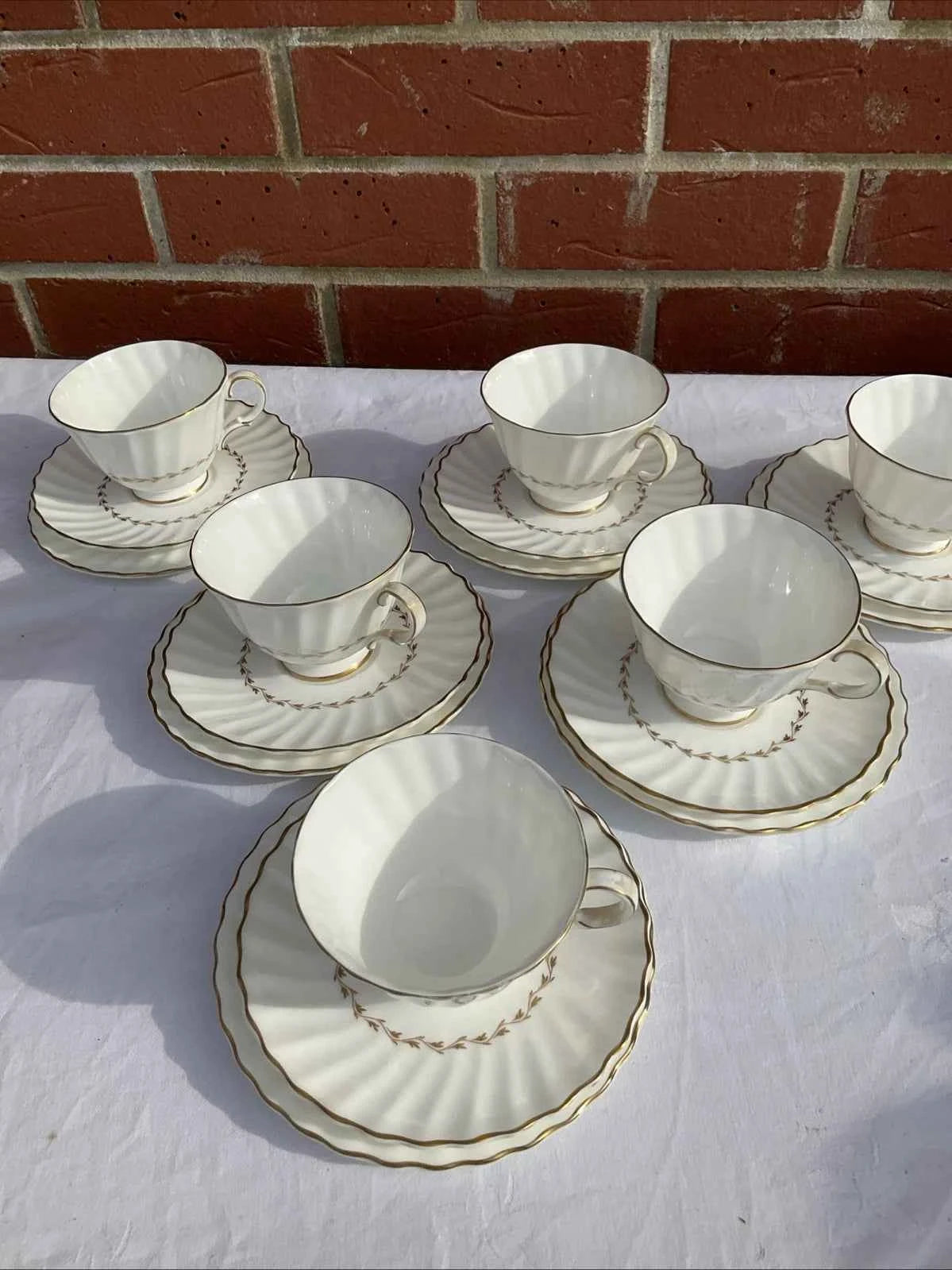 Royal Doulton Adrian Gold Trim Set Of 6 Trios - Helsby Vintage