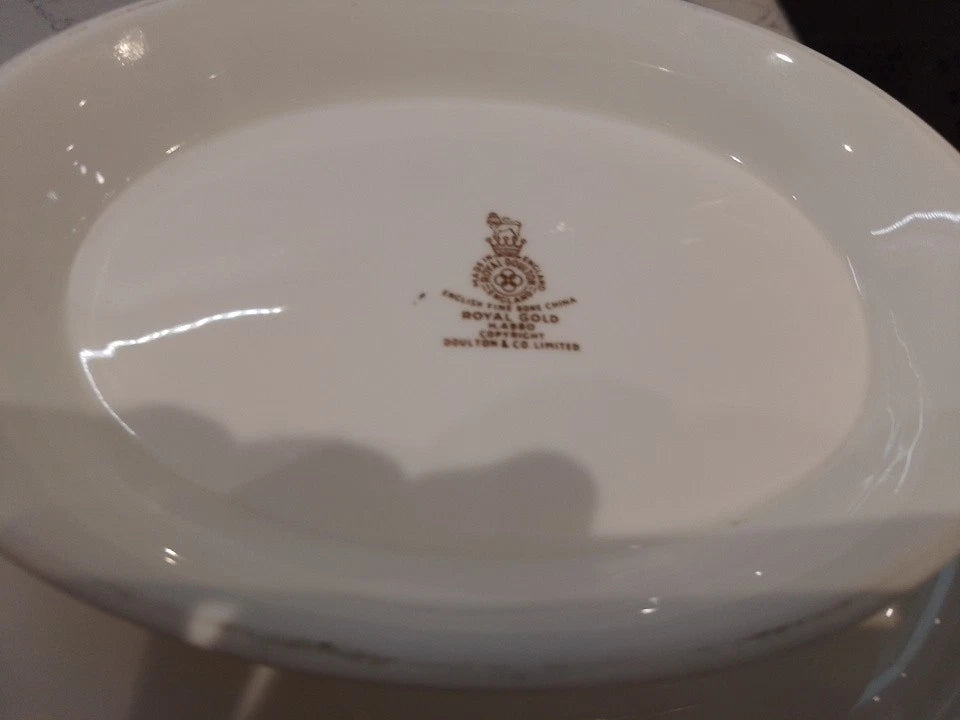 Royal Doulton Royal Gold Covered Lidded Vegetable Dish Tureen H4980 - Helsby Vintage