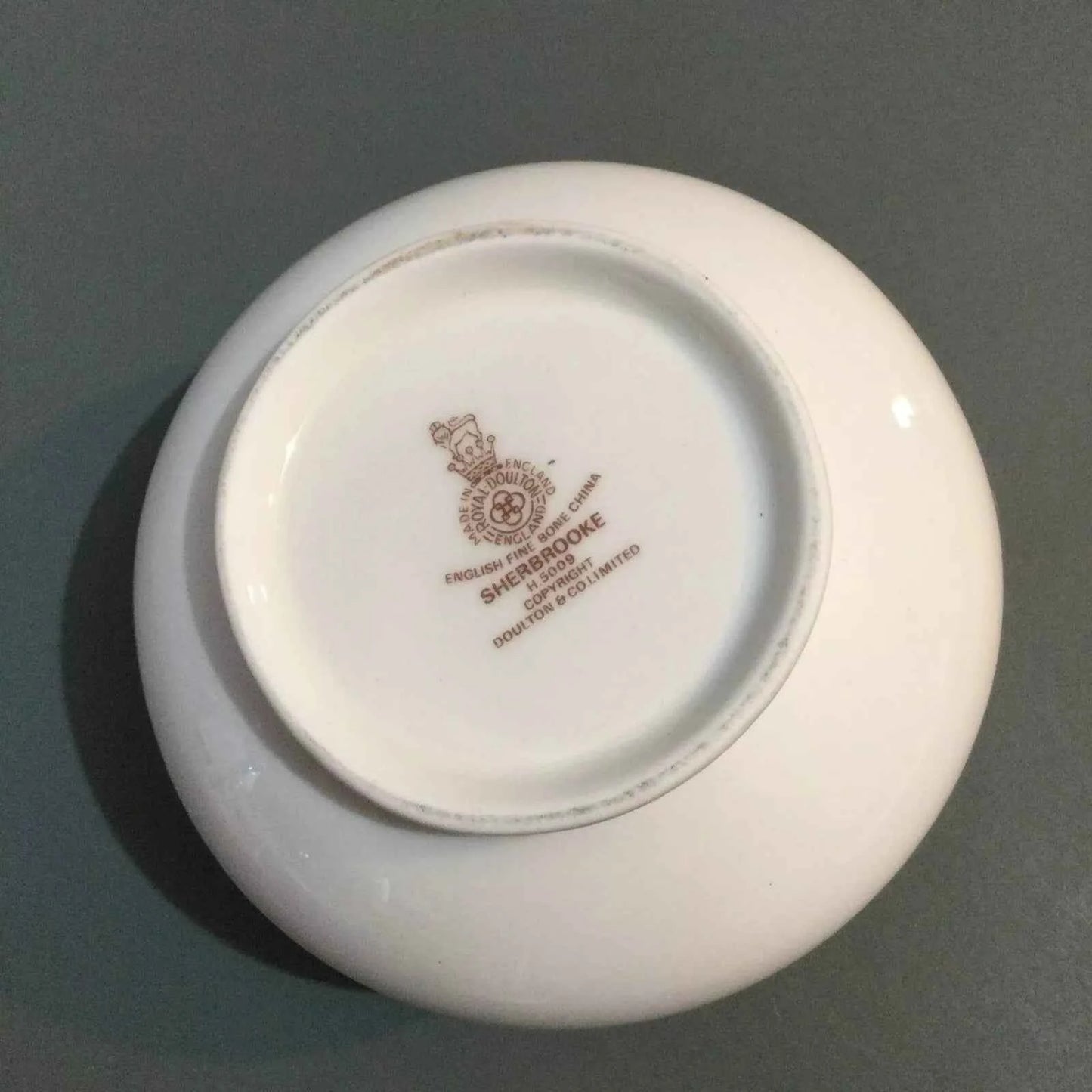 Royal Doulton Sherbrooke Covered Sugar Bowl H5009 - Helsby Vintage