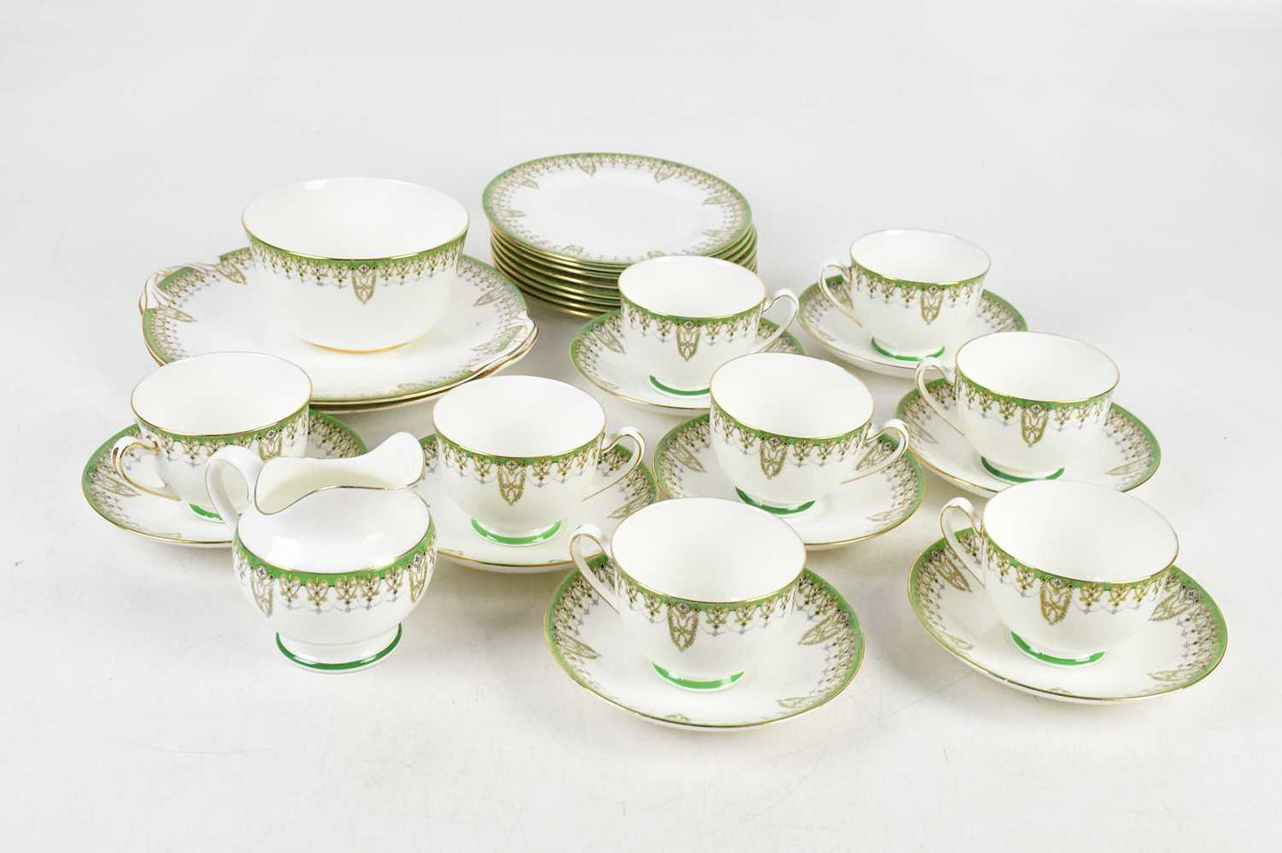 ROYAL DOULTON Tivoli An Eight Setting Part Tea Service - Helsby Vintage