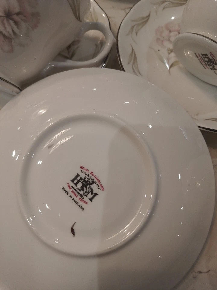 Royal Sutherland H M Set Of 6 Tea Cups And Saucers Carnations Vintage - Helsby Vintage
