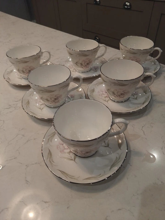 Royal Sutherland H M Set Of 6 Tea Cups And Saucers Carnations Vintage - Helsby Vintage
