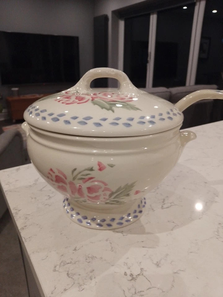 Royal Winton Large Soup Bowl Or Tureen With Lid And Ladle - Helsby Vintage