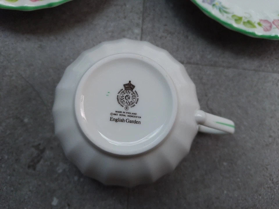 Royal Worcester English Garden Teacups And Saucers Set Of 4 - Helsby Vintage