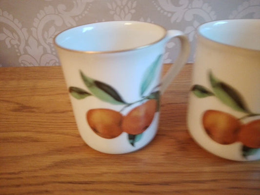 Royal Worcester Evesham Gold Set Of 2 Mugs Blackcurrants And Oranges - Helsby Vintage