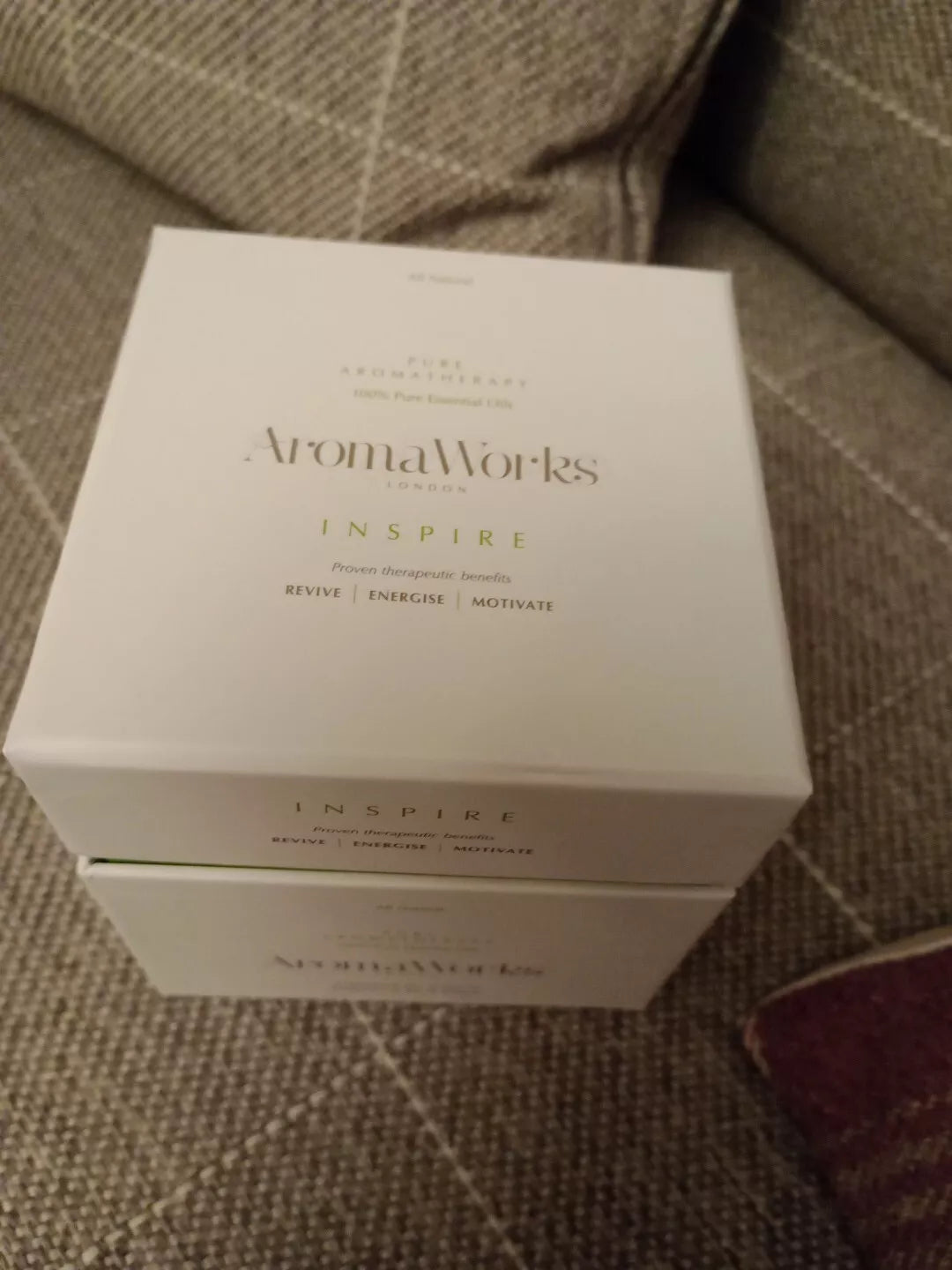 NEW Aromaworks Candle Medium Inspire Bergamot & Black Pepper 32cl