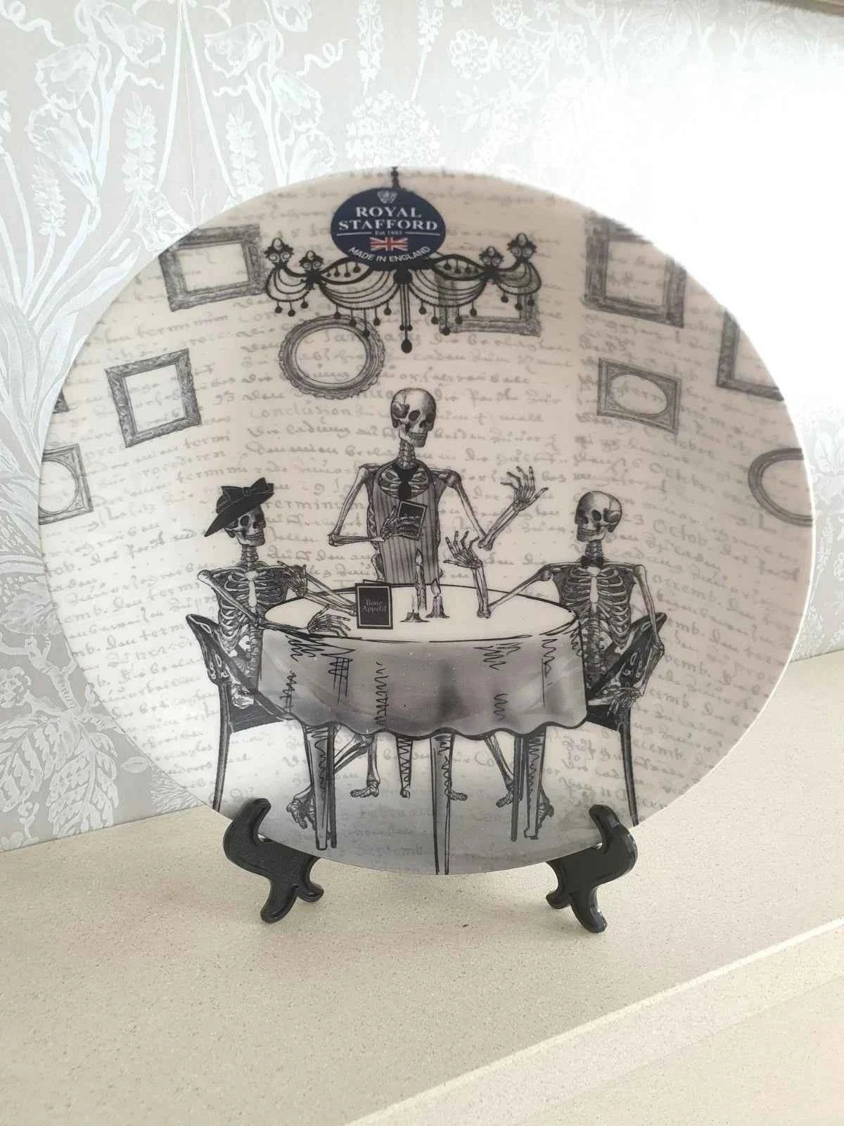 NEW 4 x Royal Stafford Halloween Skeleton Poker Salad Pasta Bowls 23cm