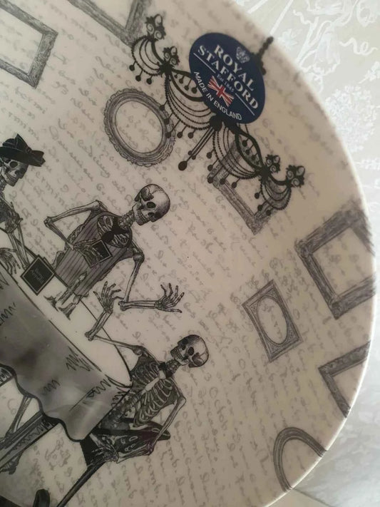 NEW 4 x Royal Stafford Halloween Skeleton Poker Salad Pasta Bowls 23cm