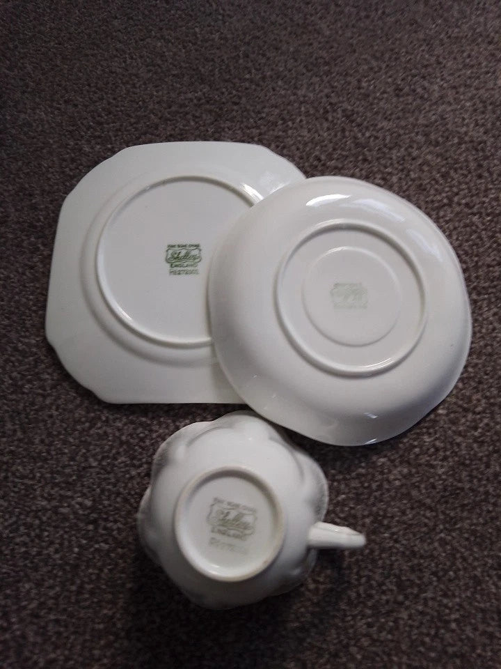 Shelley Dainty All White Trio Tea Cup Saucer Plate Rd 272101 Vintage