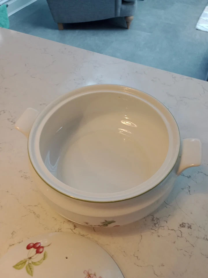 St Michael's Marks and Spencer Ashberry Lidded Covered Serving Casserole Dish