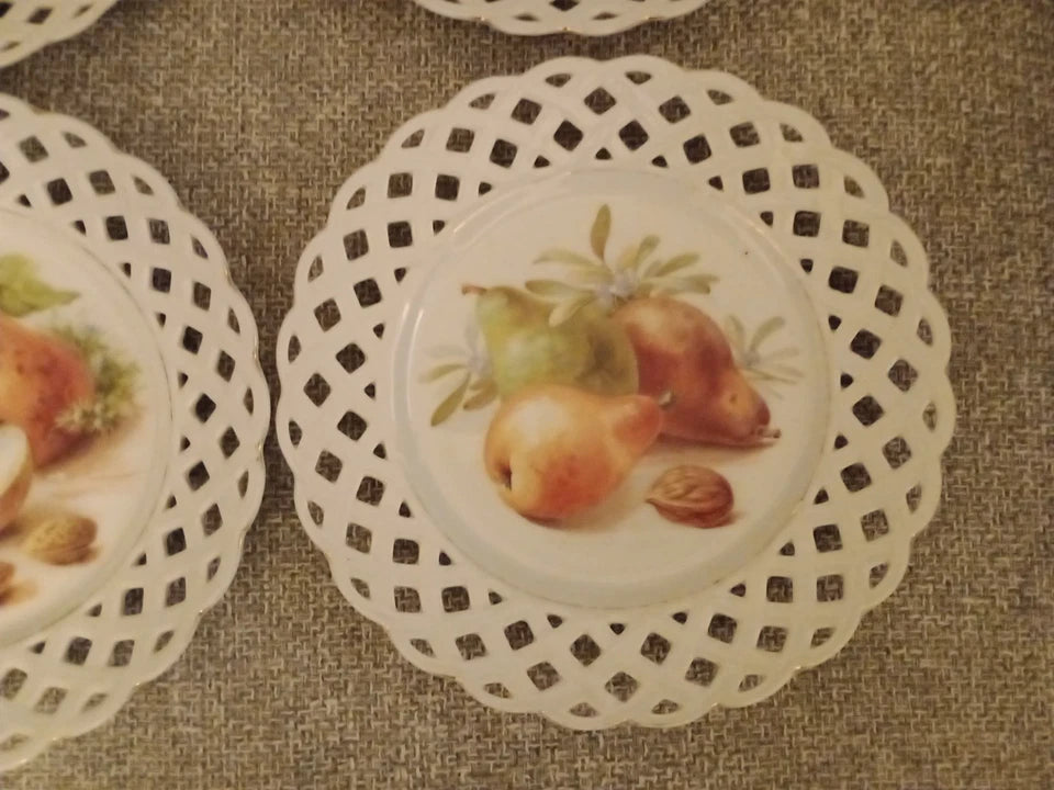 Schumann Lace Lattice Edge Set of 4 Plates Pears Nuts Bavaria Arzberg 22cm