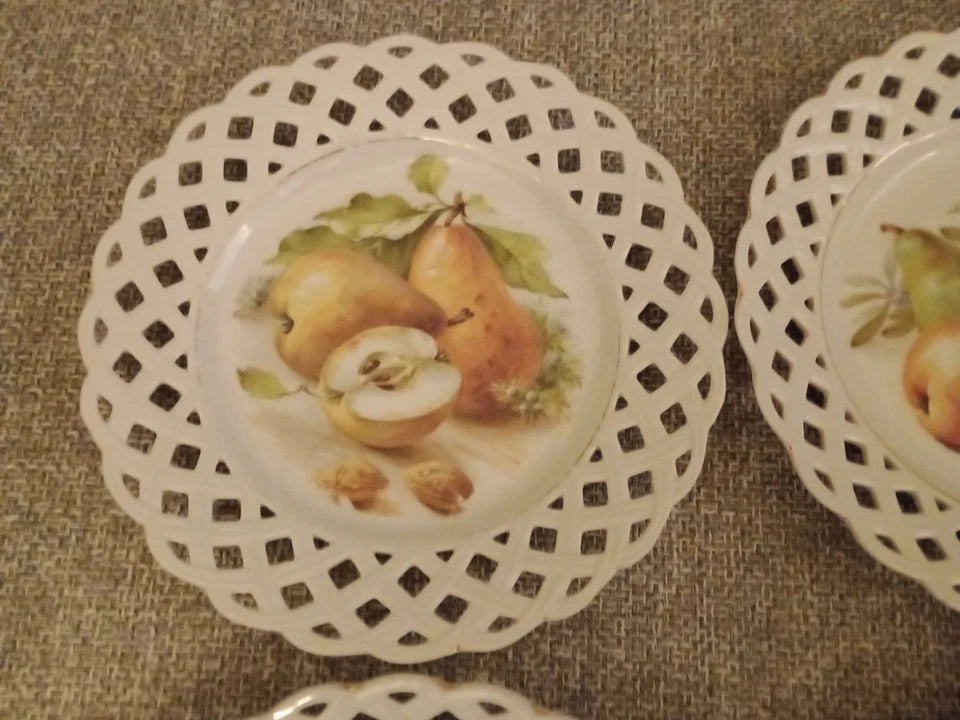Schumann Lace Lattice Edge Set of 4 Plates Pears Nuts Bavaria Arzberg 22cm