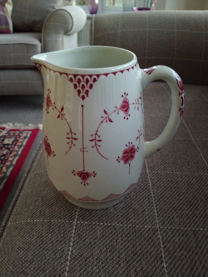 CHURCHILL / FURNIVALS DENMARK PINK/RED LARGE JUG / PITCHER