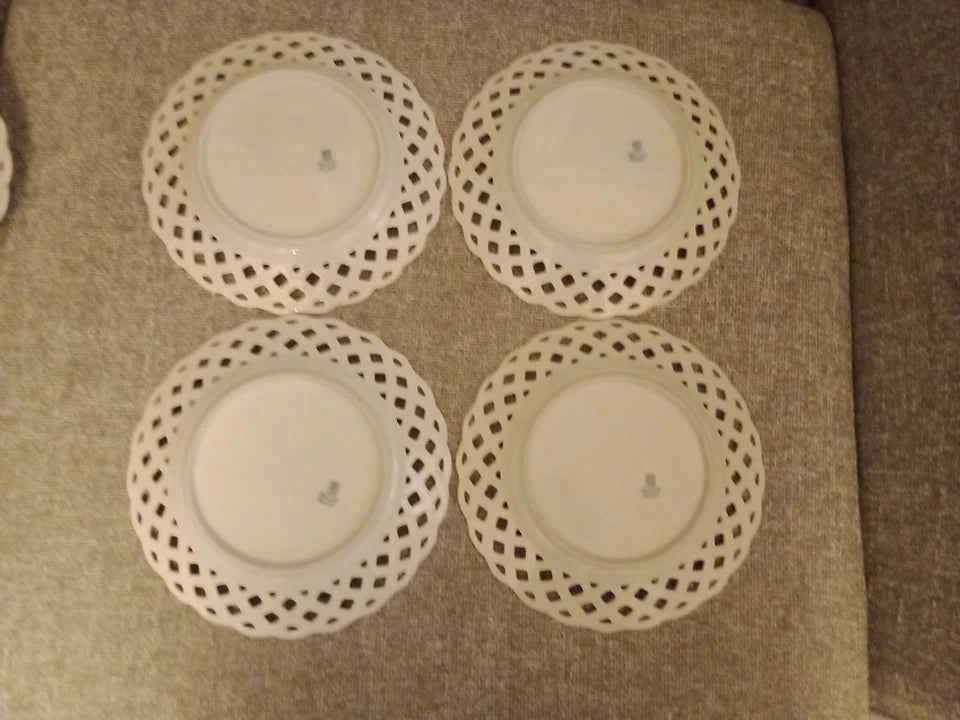 Schumann Lace Lattice Edge Set of 4 Plates Pears Nuts Bavaria Arzberg 22cm - Helsby Vintage
