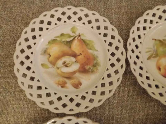 Schumann Lace Lattice Edge Set of 4 Plates Pears Nuts Bavaria Arzberg 22cm - Helsby Vintage