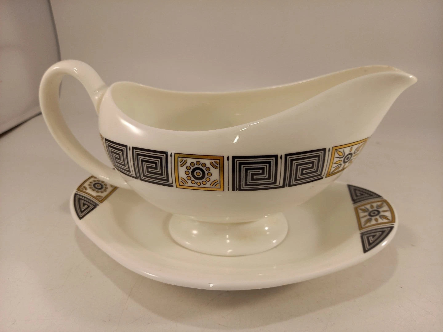 Wedgwood Asia R4288 Black Gold Gravy Boat with Plate Excellent Condition - Helsby Vintage