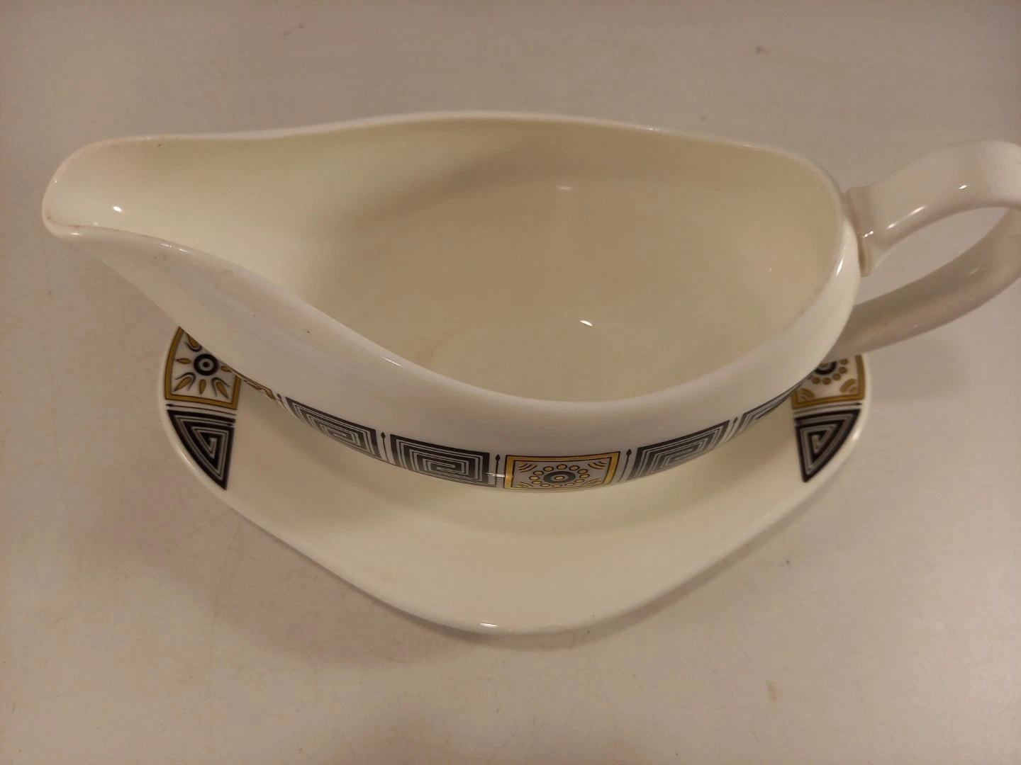 Wedgwood Asia R4288 Black Gold Gravy Boat with Plate Excellent Condition - Helsby Vintage