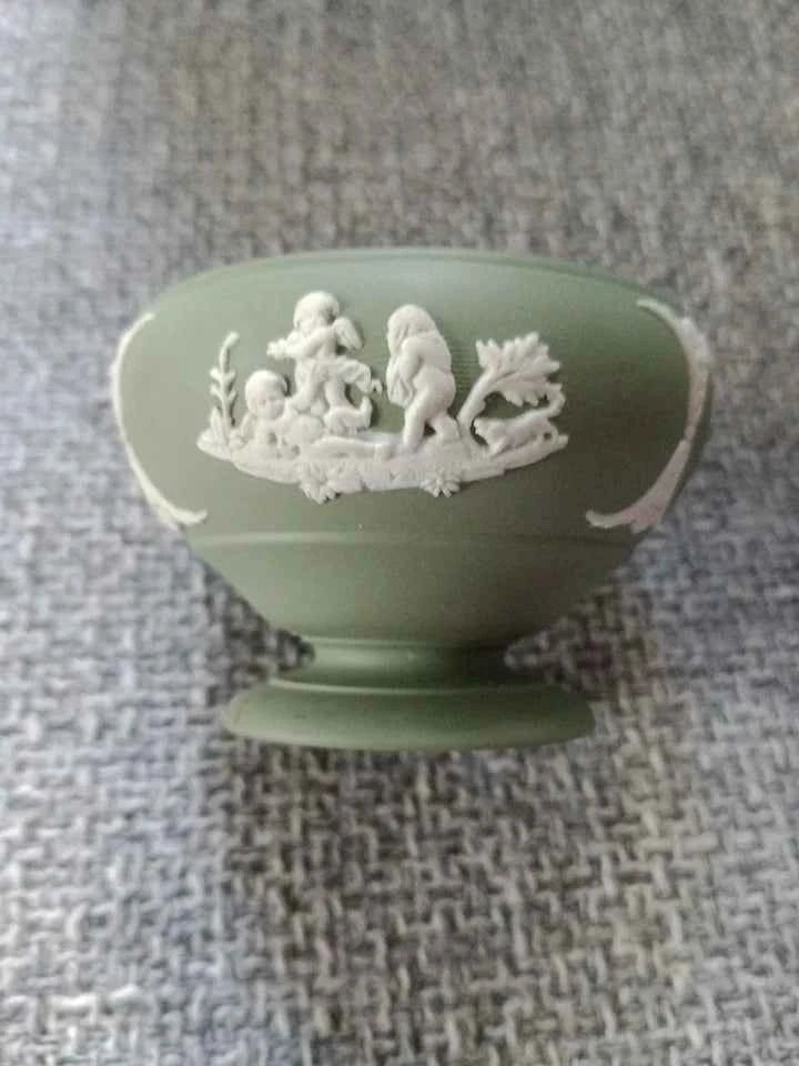 Wedgwood Green Jasperware Salt Cellar 7cm Diameter Rare Design - Helsby Vintage