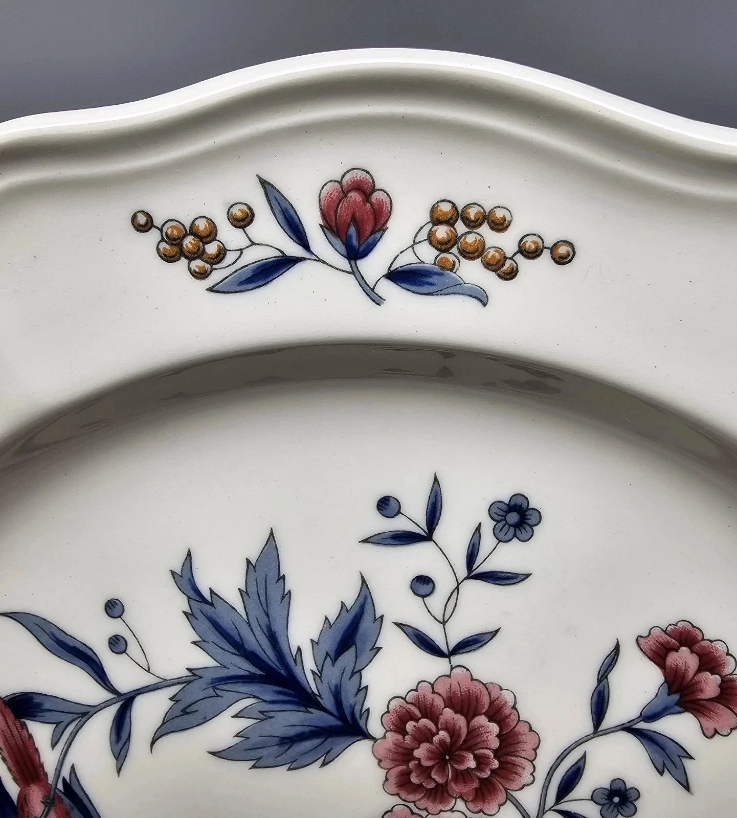 Set of 6 Wedgwood Williamsburg Potpourri Dinner Plates Bone China Elegant - Helsby Vintage