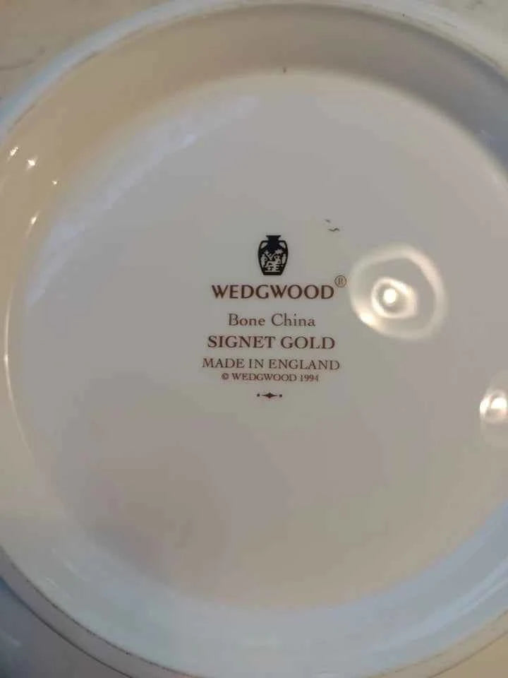 Wedgwood Signet Gold Tureen Lidded Vegetable Serving Dish - Helsby Vintage