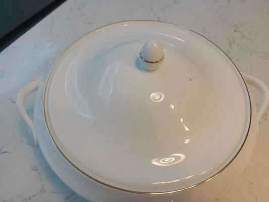 Wedgwood Signet Gold Tureen Lidded Vegetable Serving Dish - Helsby Vintage