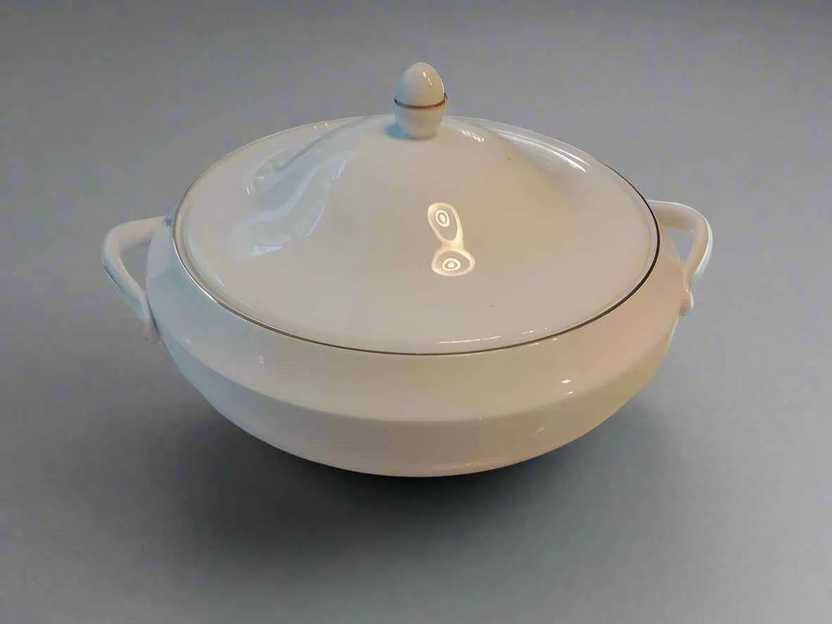 Wedgwood Signet Gold Tureen Lidded Vegetable Serving Dish - Helsby Vintage
