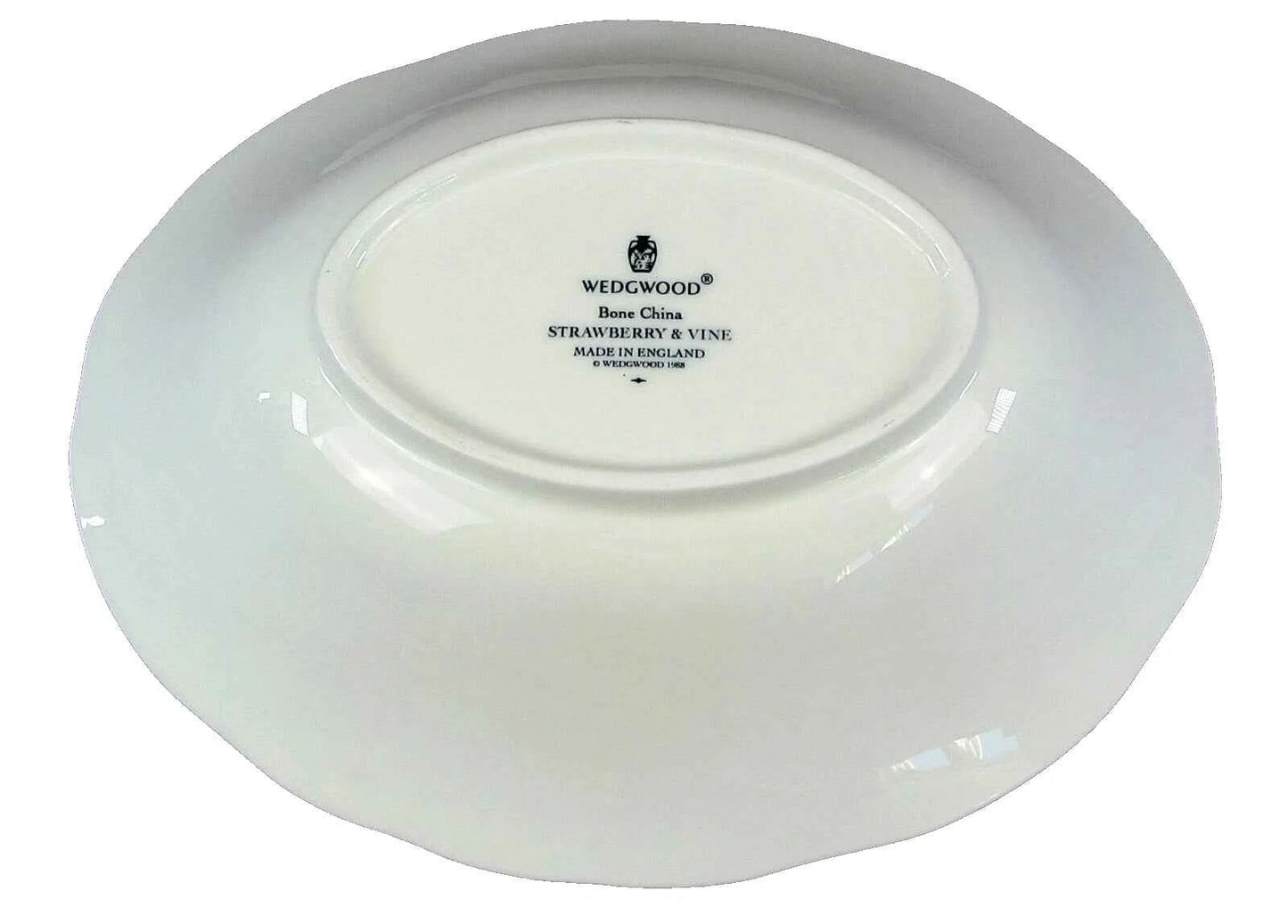 Wedgwood Strawberry and Vine Vegetable Dish for Sale - Helsby Vintage