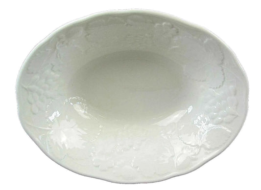 Wedgwood Strawberry and Vine Vegetable Dish for Sale - Helsby Vintage