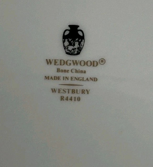 Wedgwood Westbury Vegetable Tureen And Lid R4410 White Green Silver - Helsby Vintage