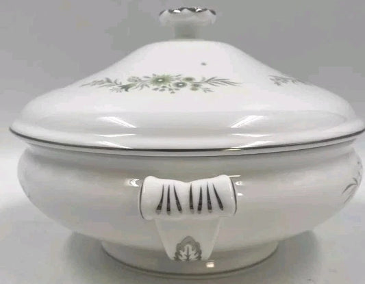 Wedgwood Westbury Vegetable Tureen And Lid R4410 White Green Silver - Helsby Vintage