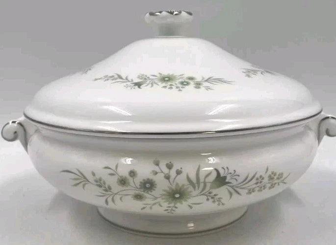 Wedgwood Westbury Vegetable Tureen And Lid R4410 White Green Silver - Helsby Vintage