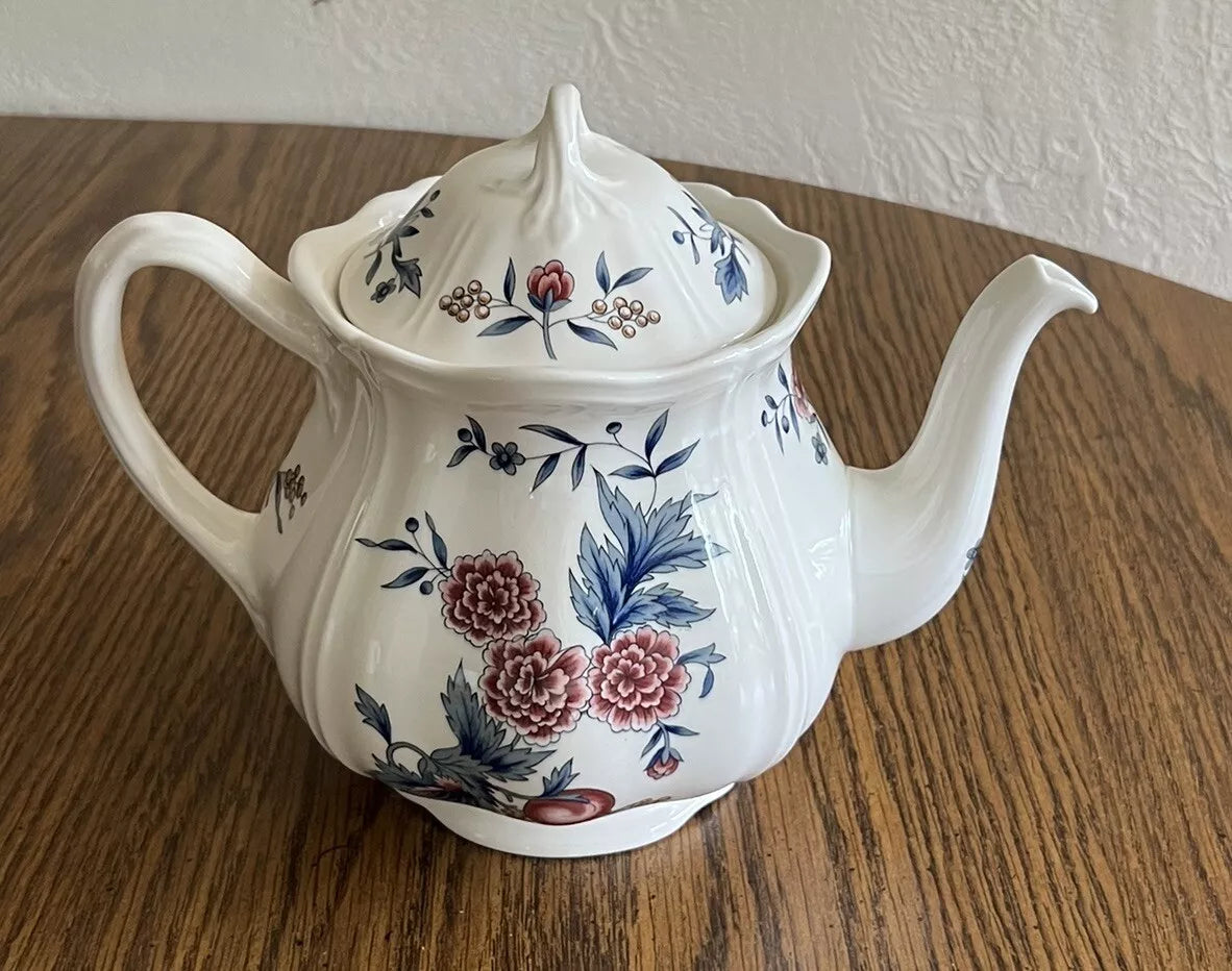 Wedgwood Williamsburg Potpourri Teapot with Lid - Helsby Vintage