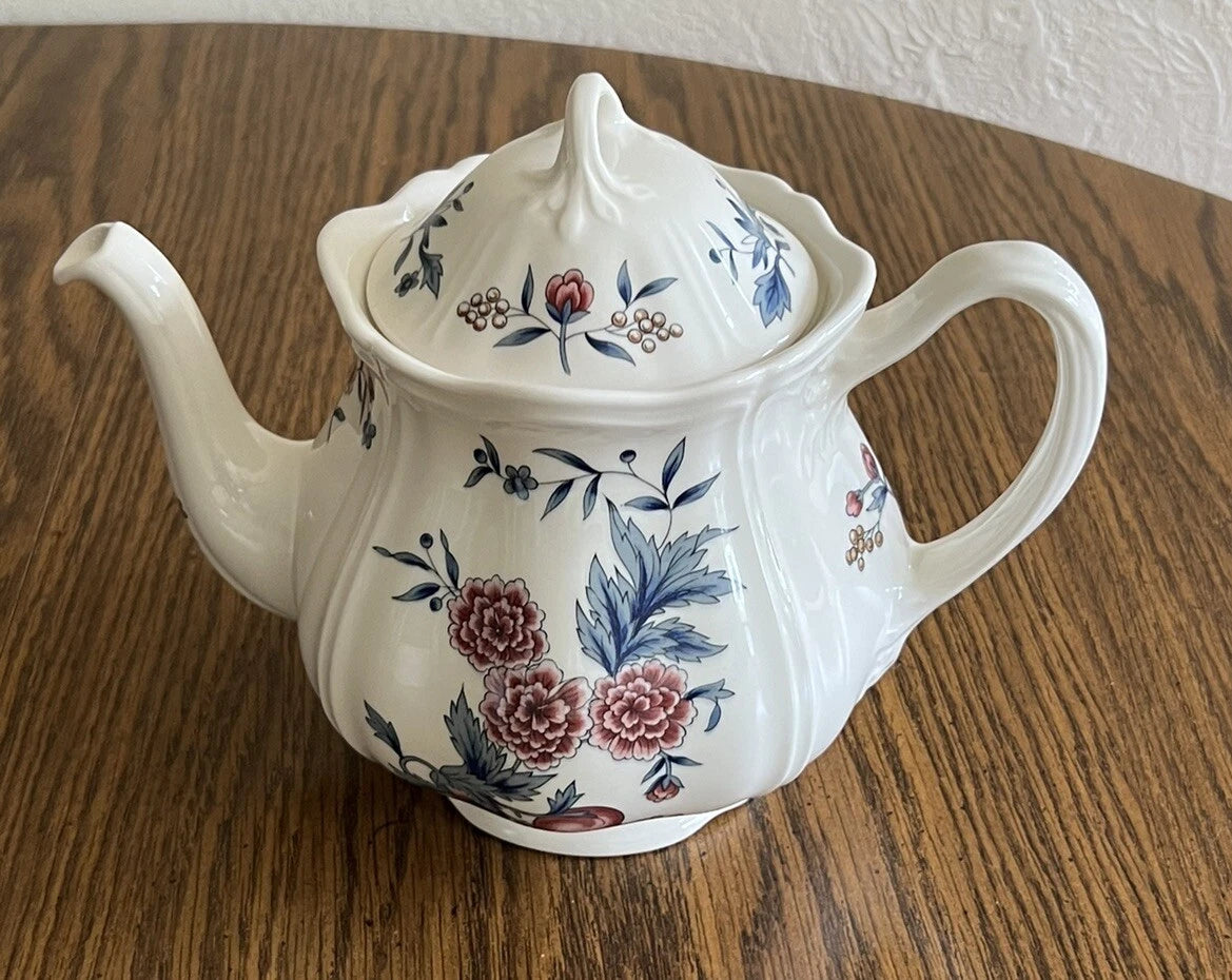 Wedgwood Williamsburg Potpourri Teapot with Lid - Helsby Vintage