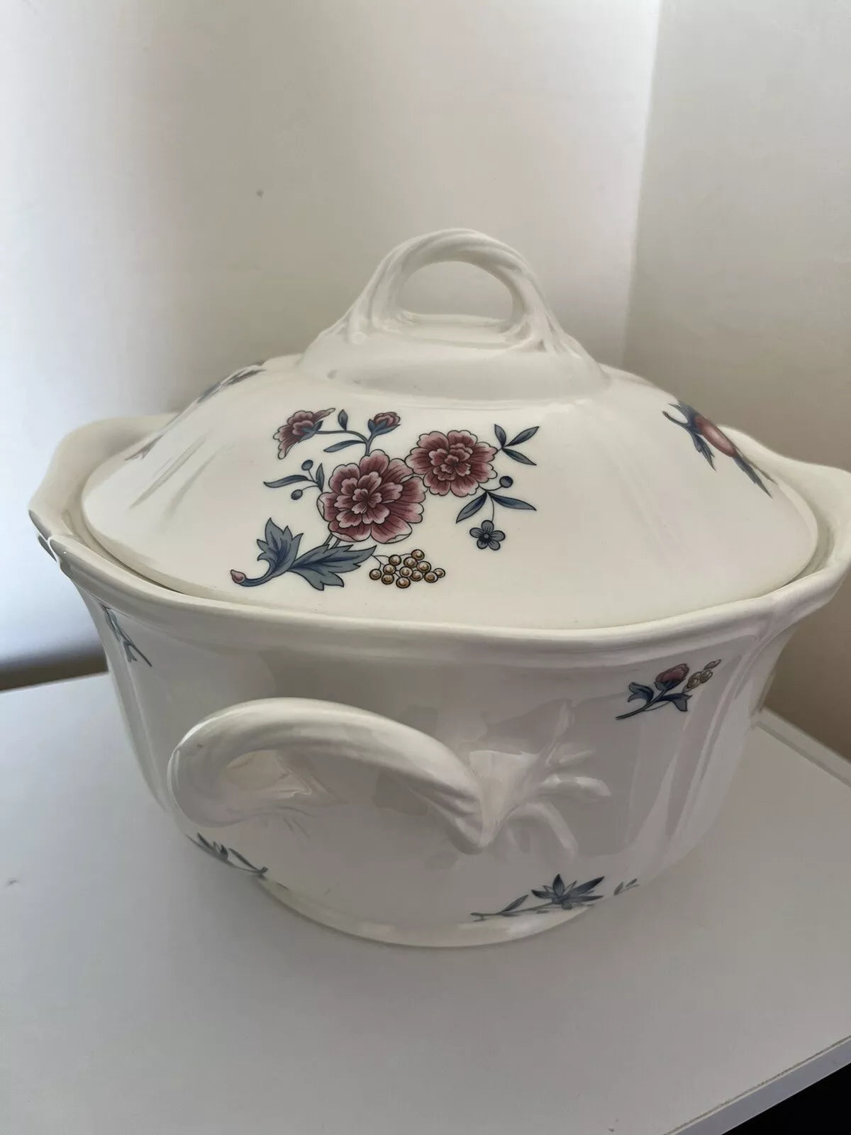 Wedgwood Williamsburg Potpourri Tureen Vegetable Serving Dish with Lid - Helsby Vintage